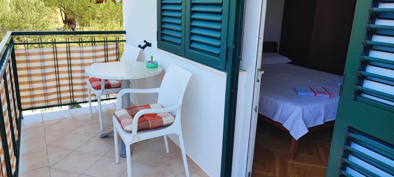 Apartments Racetin Marina Ngoại thất bức ảnh
