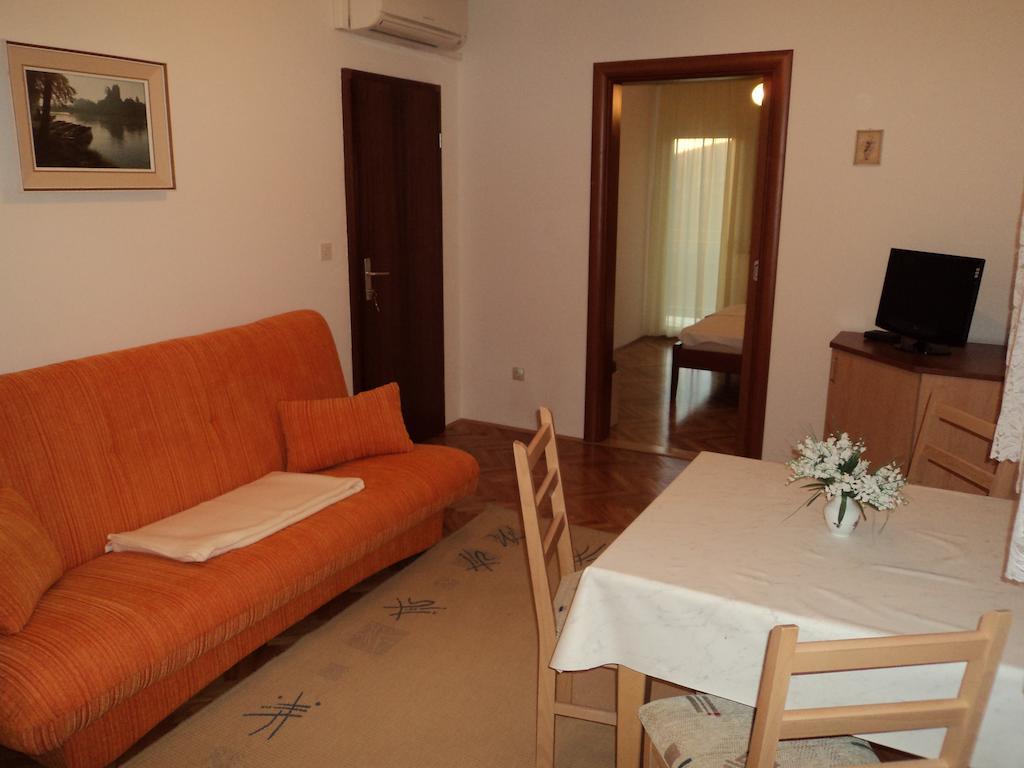 Apartments Racetin Marina Phòng bức ảnh
